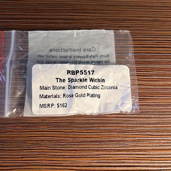 Stunning diamond cubic zirconia band set on rose gold plating! - Picture 4 of 4